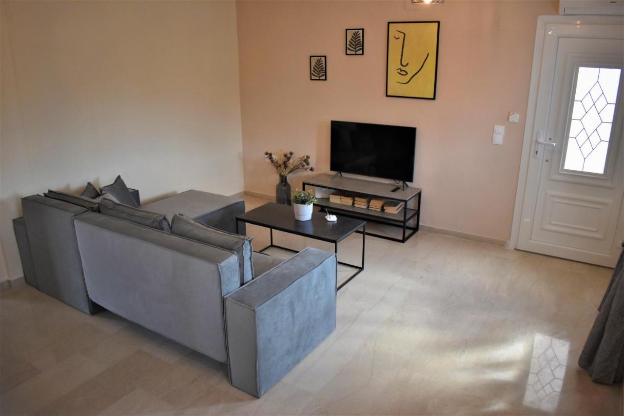 Christina'S Apartment Контокали Екстериор снимка
