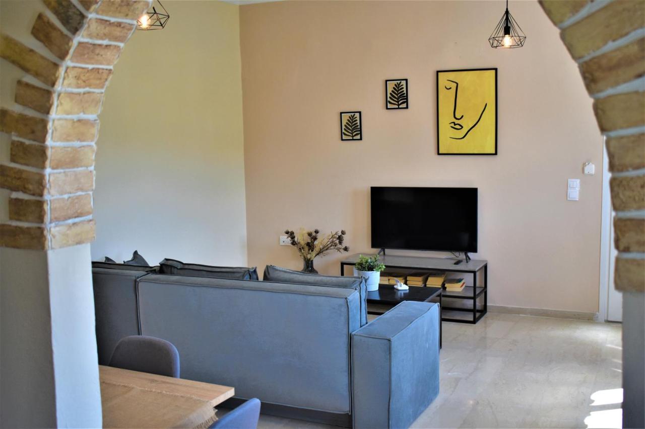 Christina'S Apartment Контокали Екстериор снимка